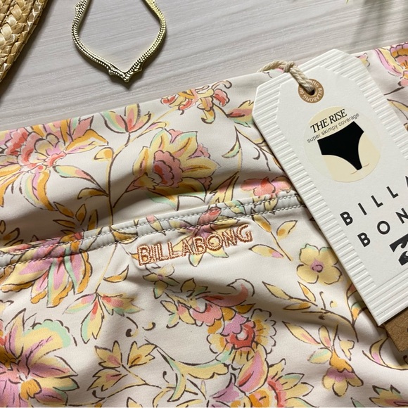 Billabong 🌸 Floral Skimpy Rise Bikini Bottoms - Picture 9 of 12